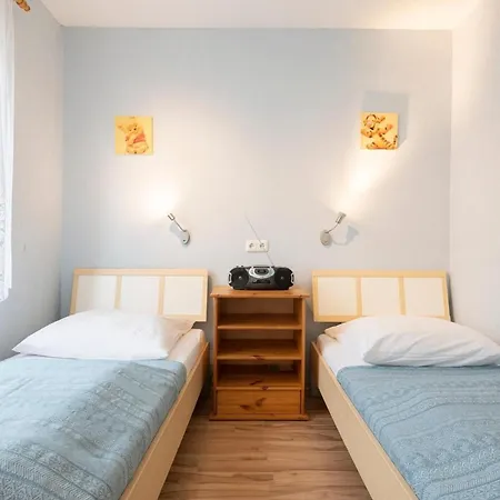 Waldstrasse 4 7 * Kellenhusen