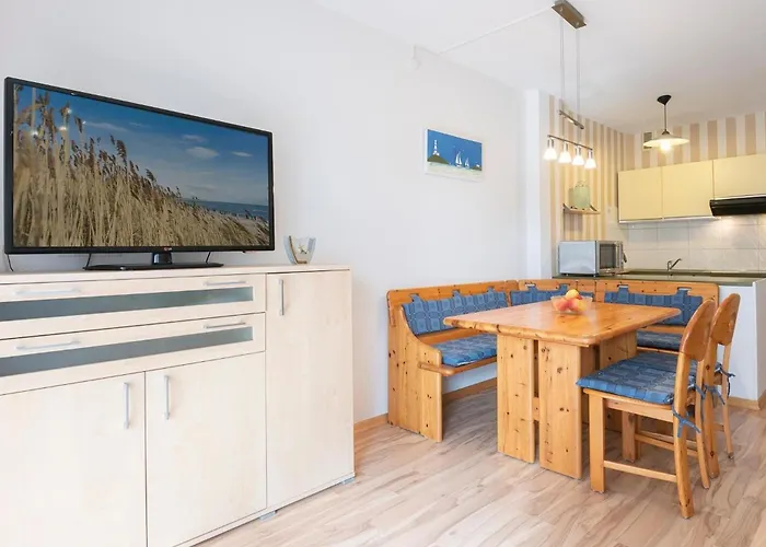 Waldstrasse 4 7 * Kellenhusen